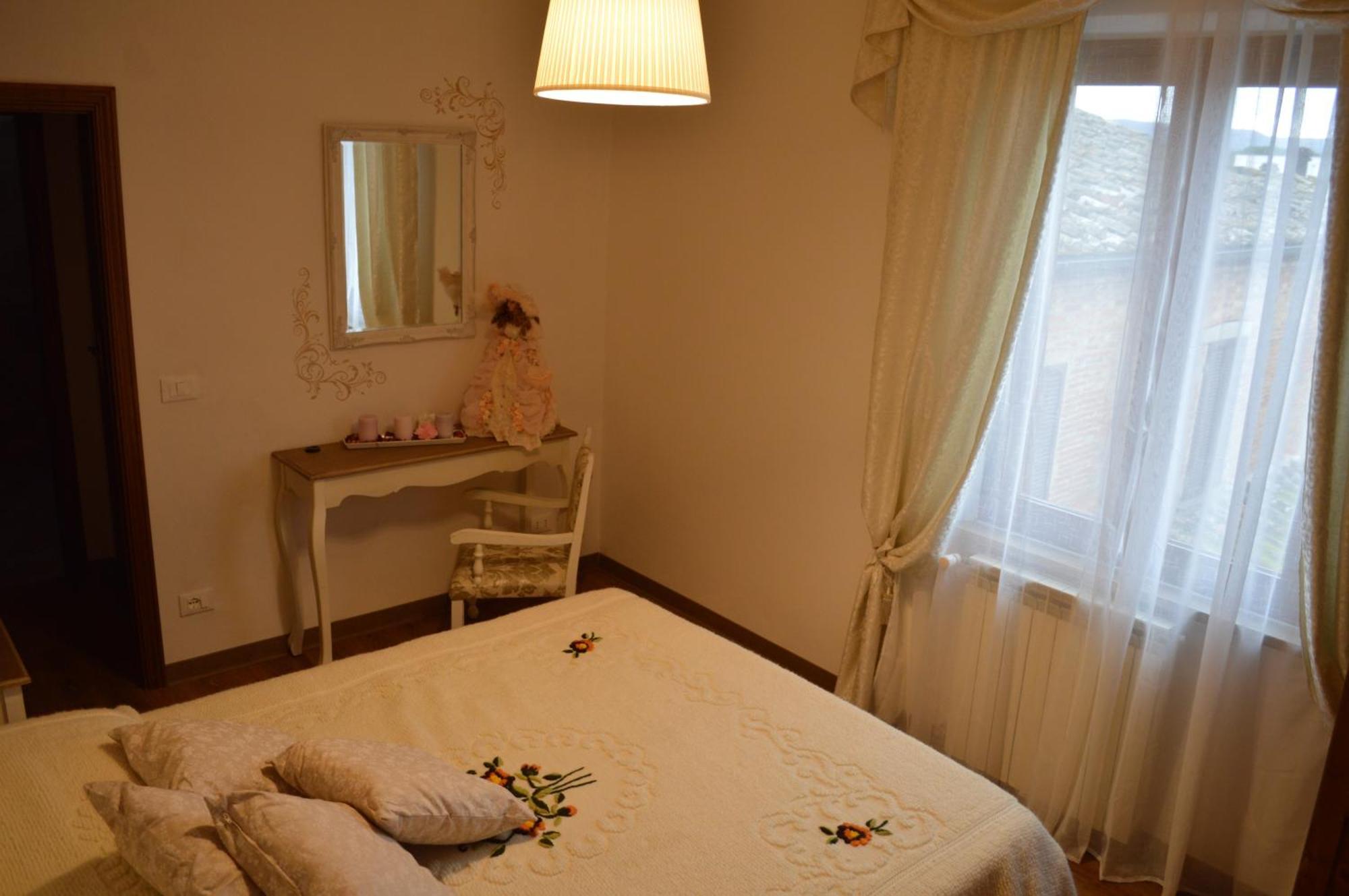 La Piccola Loggia Apartment Торита ди Сиена Стая снимка