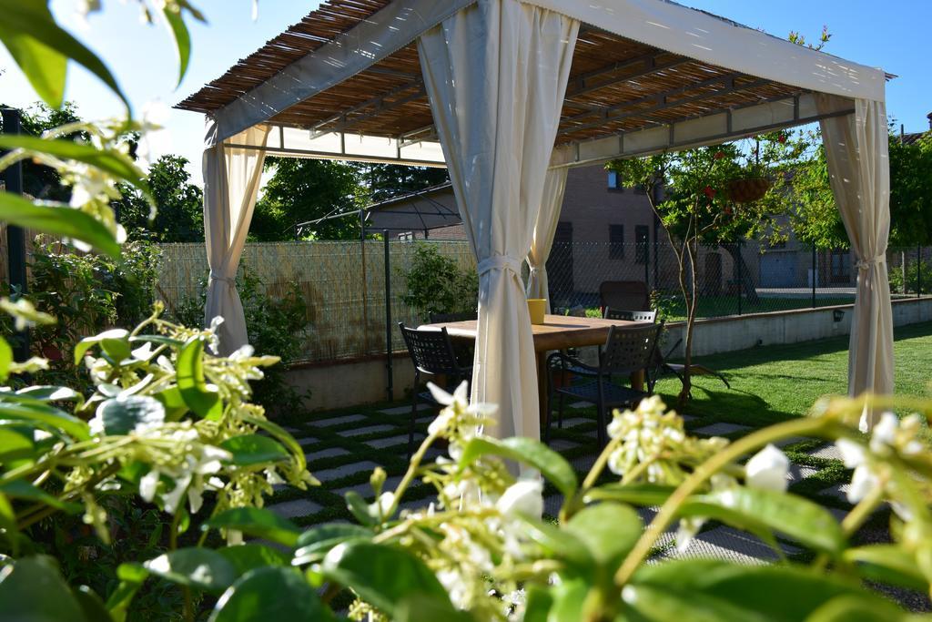 La Piccola Loggia Apartment Торита ди Сиена Екстериор снимка